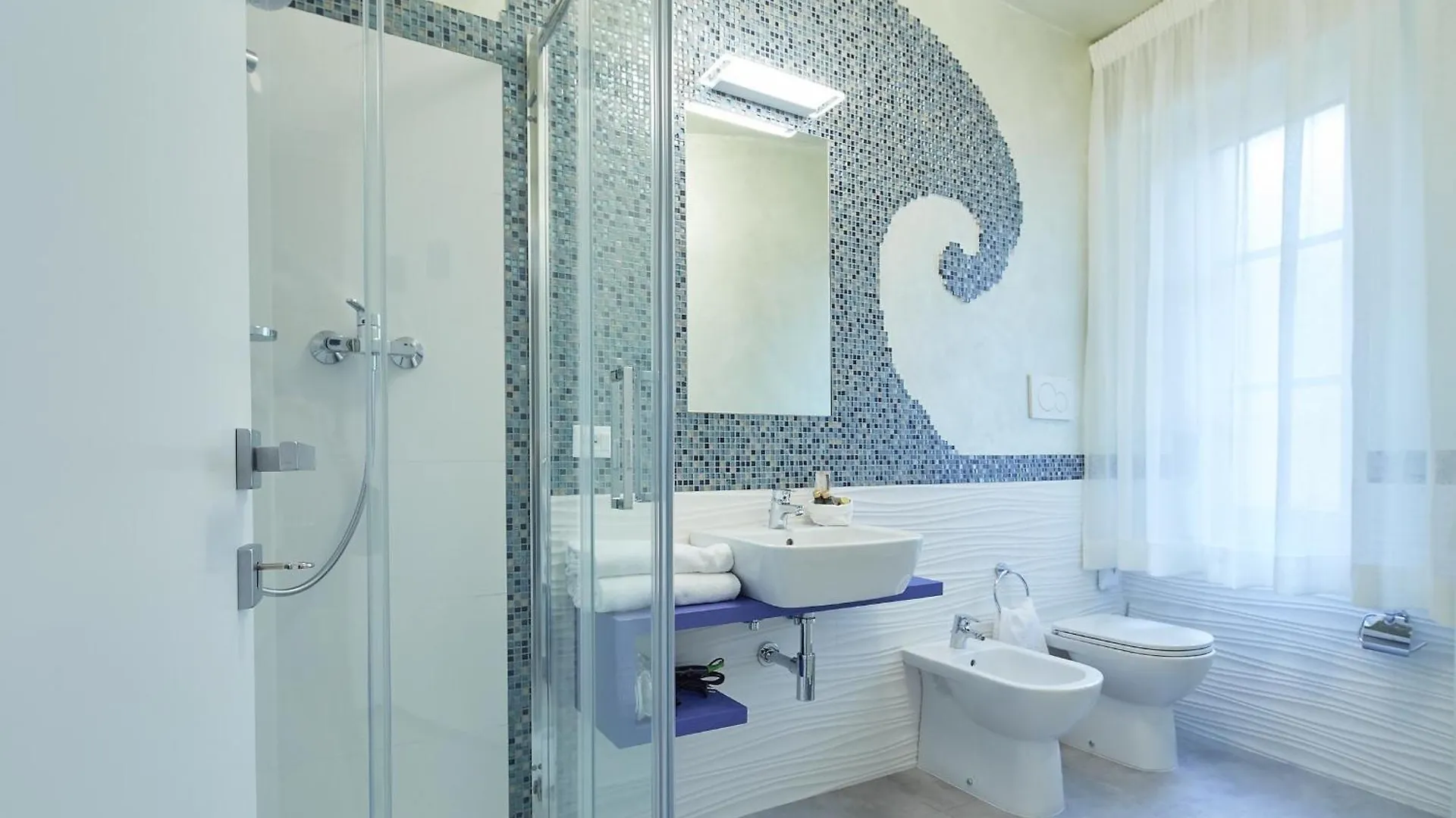ארצו Via Roma 25 Bed&Breakfast לינה וארוחת בוקר